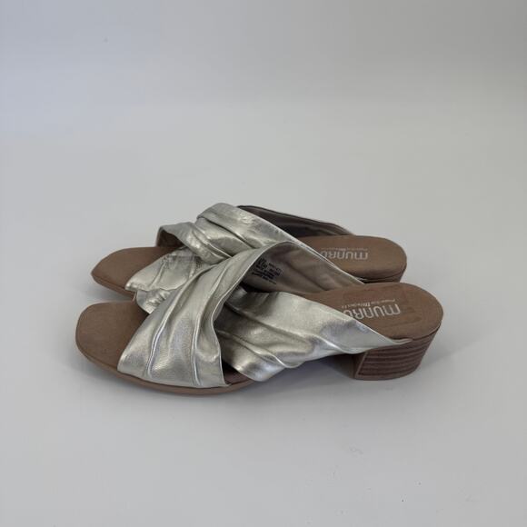 MUNRO Lee Women's Silver Metallic Slide Block Heel Mule Cross Strap Sandals 9.5 - Picture 4 of 9
